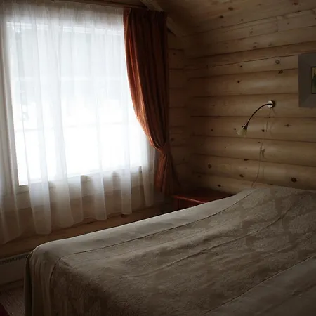 Hallantahti Cottages *